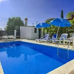 Mediterrane Und Hundefreundliche Mit Privatpool, Grillbereich, Waschmaschine, Wifi בית נופש *