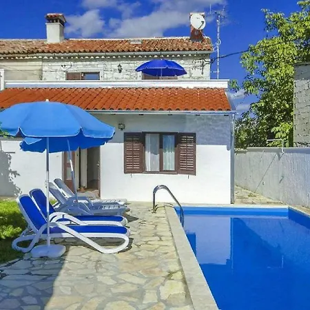 펜션 Mediterrane Und Hundefreundliche Mit Privatpool, Grillbereich, Waschmaschine, Wifi 포레치