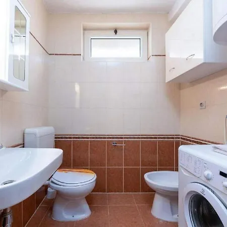 Mediterrane Und Hundefreundliche Mit Privatpool, Grillbereich, Waschmaschine, Wifi Porec